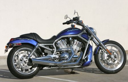 fat_cat_vrod_exhaust.jpg (large)